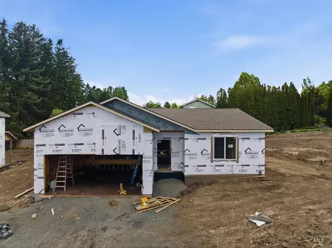 2812 Cyprus Ct, Moscow, ID 83843