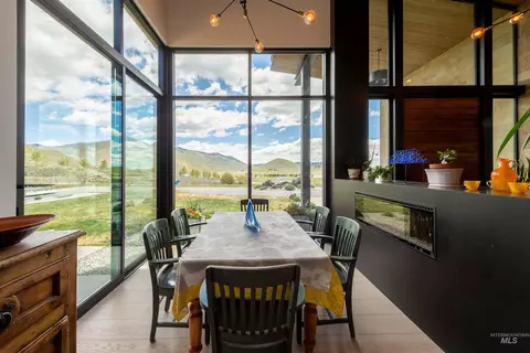 Dining - 20 Mcatee Ln, Hailey, ID 83333 photo 1 of 3