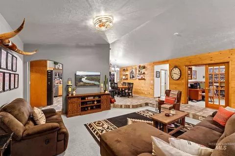 Living - 1750 E 4550 N, Buhl, ID 83316 photo 2 of 2