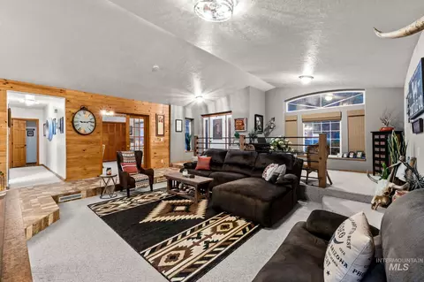 Living - 1750 E 4550 N, Buhl, ID 83316 photo 1 of 2