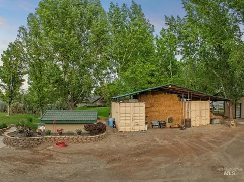 Exterior - 1750 E 4550 N, Buhl, ID 83316 photo 8 of 12