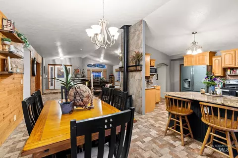 Dining - 1750 E 4550 N, Buhl, ID 83316 photo 1 of 1