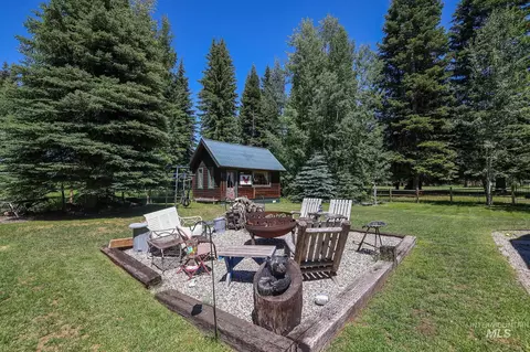 Exterior - 1345 Divot Ln, Mccall, ID 83638 photo 2 of 2