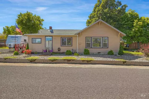 238 Hillcrest Rd, Lewiston, ID 83501
