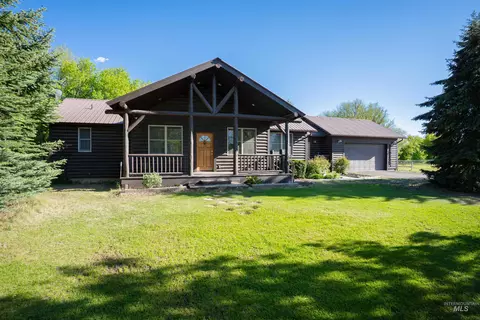 201 N Grape St, Shoshone, ID 83352