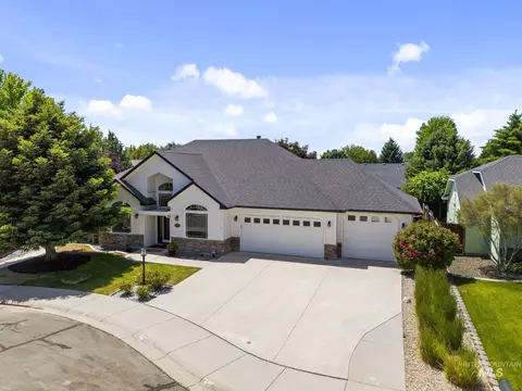 2423 N Robie Ave, Meridian, ID 83646