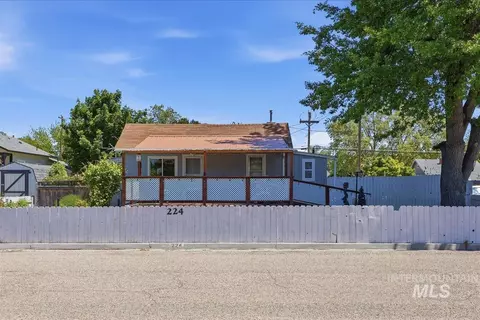 224 S Fern St, Nampa, ID 83686