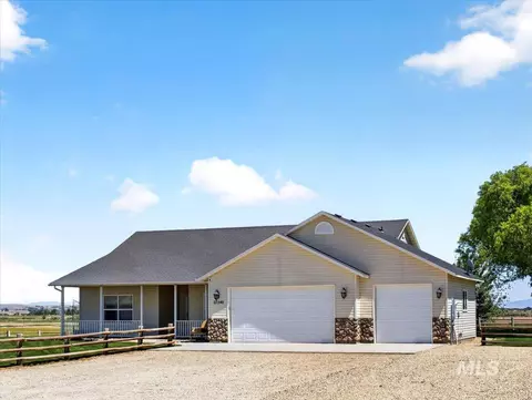 27240 Pioneer Ln, Parma, ID 83660
