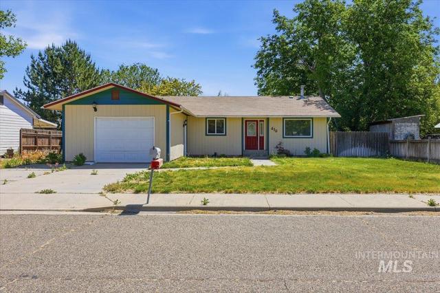 610 NW 16th St, Ontario, OR 97914