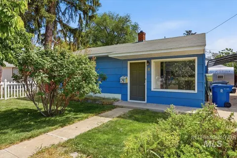 8 N Sunset St, Nampa, ID 83651