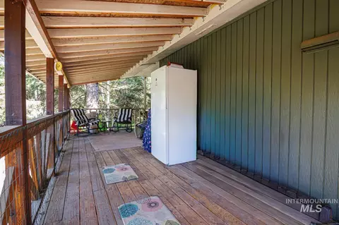 Exterior - 907 Ann St, Mccall, ID 83638 photo 5 of 14