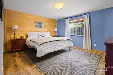 Bedroom - 1605 Lawrence Dr, Mccall, ID 83638 photo 1 of 6