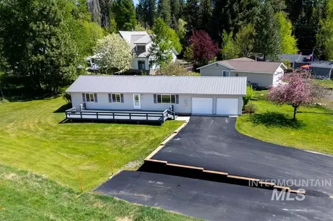 1605 Lawrence Dr, Mccall, ID 83638