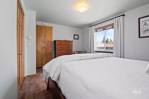 Bedroom - 1605 Lawrence Dr, Mccall, ID 83638 photo 4 of 6