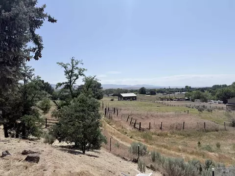 4640 N Skyline Dr, Eagle, ID 83616 photo 2