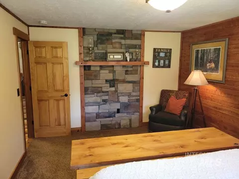 Bedroom - 10534 Hwy 55, Cascade, ID 83611 photo 5 of 6