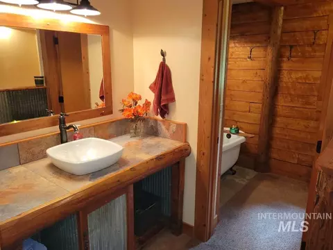 Bath - 10534 Hwy 55, Cascade, ID 83611 photo 1 of 5