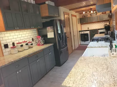 Kitchen - 10534 Hwy 55, Cascade, ID 83611 photo 2 of 3
