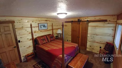 Bedroom - 10534 Hwy 55, Cascade, ID 83611 photo 6 of 6