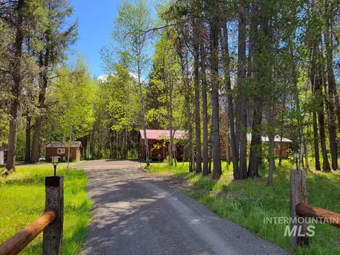 Exterior - 10534 Hwy 55, Cascade, ID 83611 photo 12 of 13