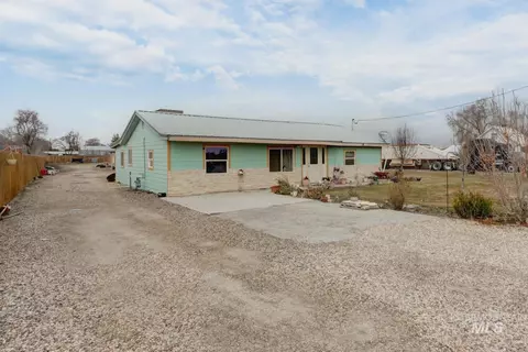 801 Thrifty Way, Ontario, OR 97914