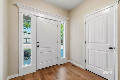 Entry Way - 2998 E Shadowwolf Dr, Eagle, ID 83616 photo 1 of 2