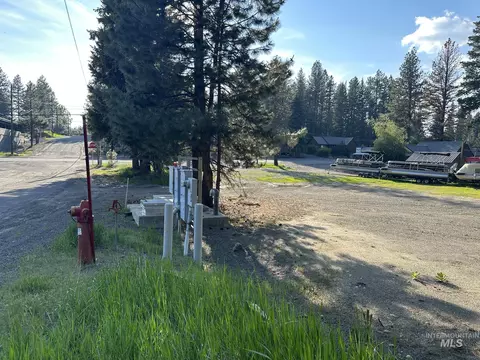 301 N 3rd St, Mccall, ID 83638 photo 8