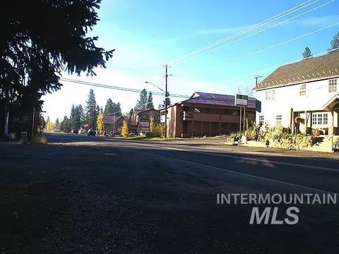 301 N 3rd St, Mccall, ID 83638 photo 15