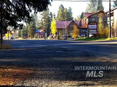 301 N 3rd St, Mccall, ID 83638 photo 16