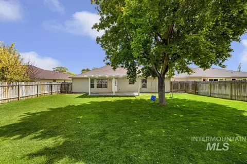Exterior - 1183 Cortes Loop Twin Fls, Twin Falls, ID 83301 photo 4 of 9