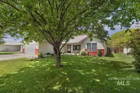 Exterior - 1183 Cortes Loop Twin Fls, Twin Falls, ID 83301 photo 8 of 9