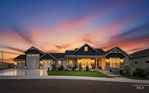 15752 Revana Pl, Caldwell, ID 83607