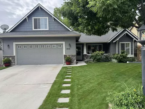 3939 W Hearst Dr, Meridian, ID 83642