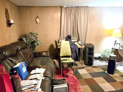 Living - 357 6th Ave N, Twin Falls, ID 83301 photo 2 of 3