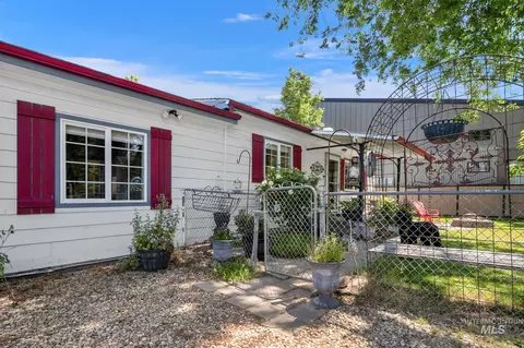 Exterior - 2152 E State St, Eagle, ID 83616 photo 4 of 15