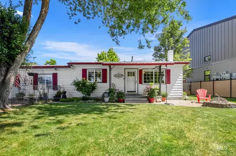 Exterior - 2152 E State St, Eagle, ID 83616 photo 5 of 15