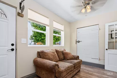 Entry Way - 2152 E State St, Eagle, ID 83616 photo 4 of 4