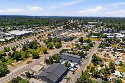 View/Area - 2152 E State St, Eagle, ID 83616 photo 3 of 5