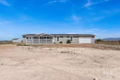 2200 SE Lone Star Dr, Mountain Home, ID 83647