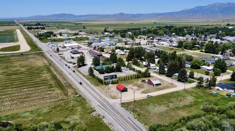 101 2nd St E, Fairfield, ID 83327