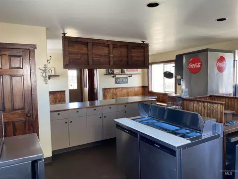 101 2nd St E, Fairfield, ID 83327 photo 10