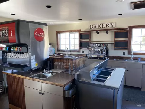 101 2nd St E, Fairfield, ID 83327 photo 9
