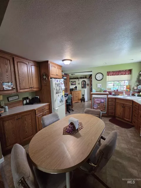 Kitchen - 109 3rd St, Pomeroy, WA 99347 photo 2 of 2