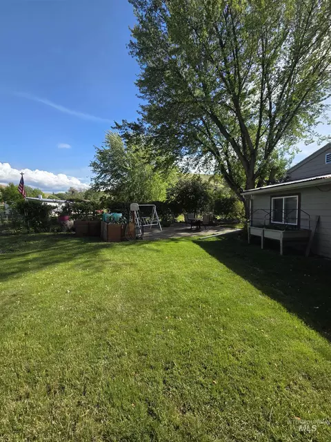 Exterior - 109 3rd St, Pomeroy, WA 99347 photo 2 of 8