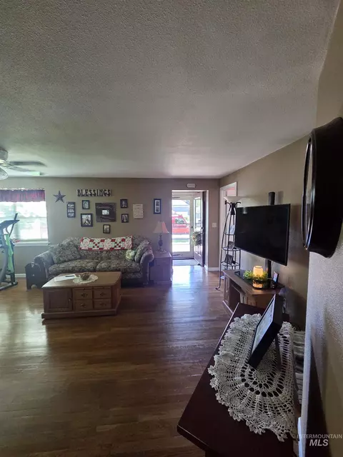 Entry Way - 109 3rd St, Pomeroy, WA 99347 photo 1 of 2