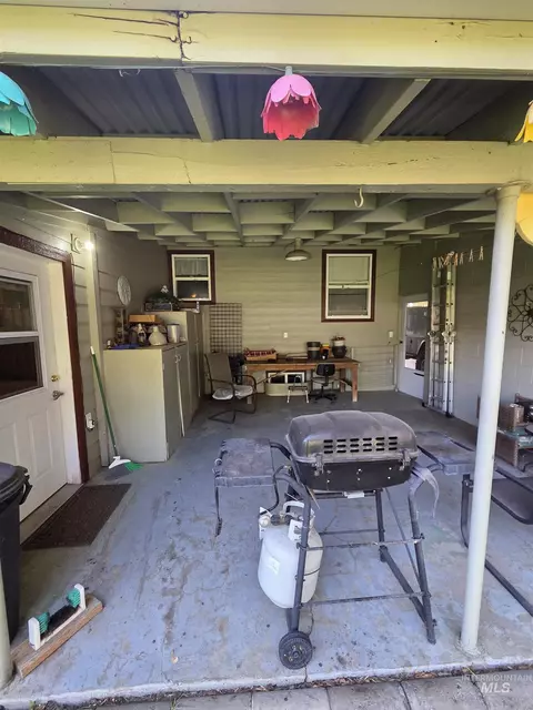 Exterior - 109 3rd St, Pomeroy, WA 99347 photo 3 of 8
