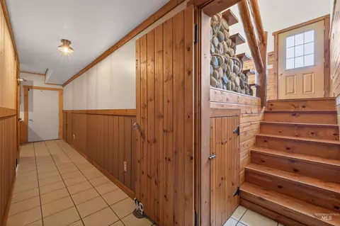 Entry Way - 634 Elk Haven Cir, Pollock, ID 83547 photo 2 of 4