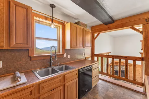 Kitchen - 634 Elk Haven Cir, Pollock, ID 83547 photo 3 of 4