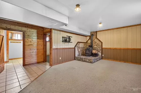 Living - 634 Elk Haven Cir, Pollock, ID 83547 photo 5 of 5