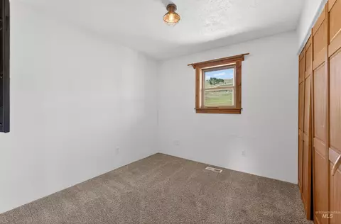 Bedroom - 634 Elk Haven Cir, Pollock, ID 83547 photo 6 of 7